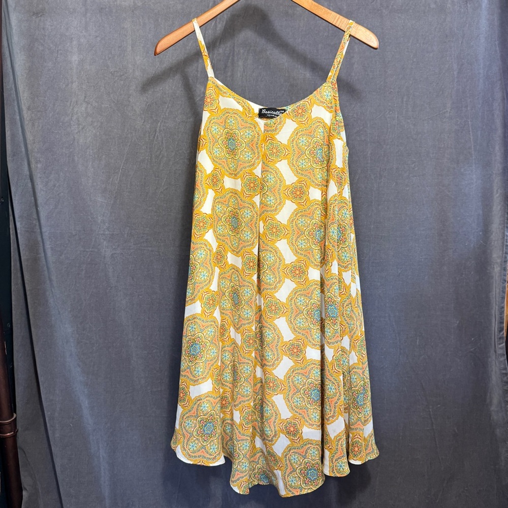 Basically Me trapeze dress boho yellow paisley spaghetti strap women’s small USA